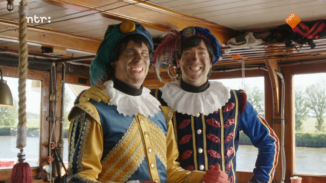 Pieterbaas en Hoofdpiet op de stoomboot