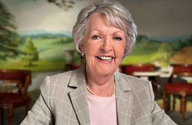 Penelope Keith Remembers... To the Manor Born