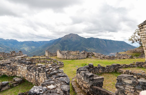 Peru's mass grave: The ghosts of Kuelap