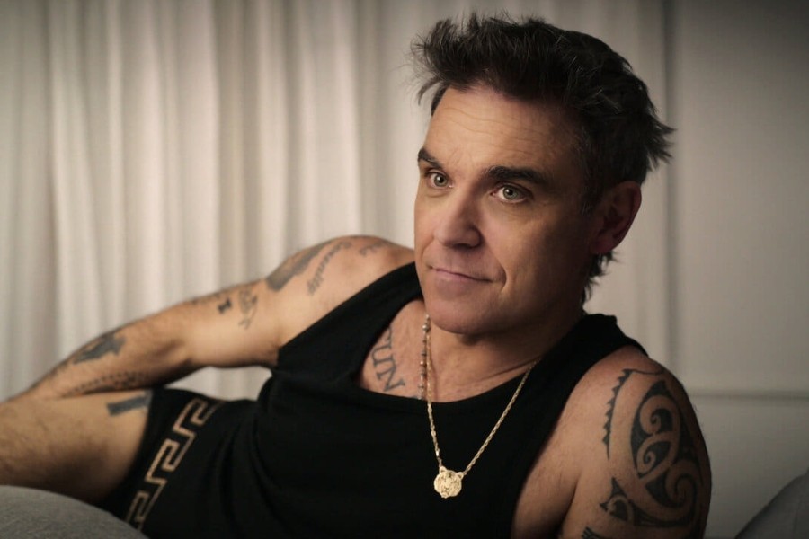 https://tvgidsassets.nl/upload/r/gd/robbie-williams-robbie-williams-2-7801680032-I-YZU.jpg