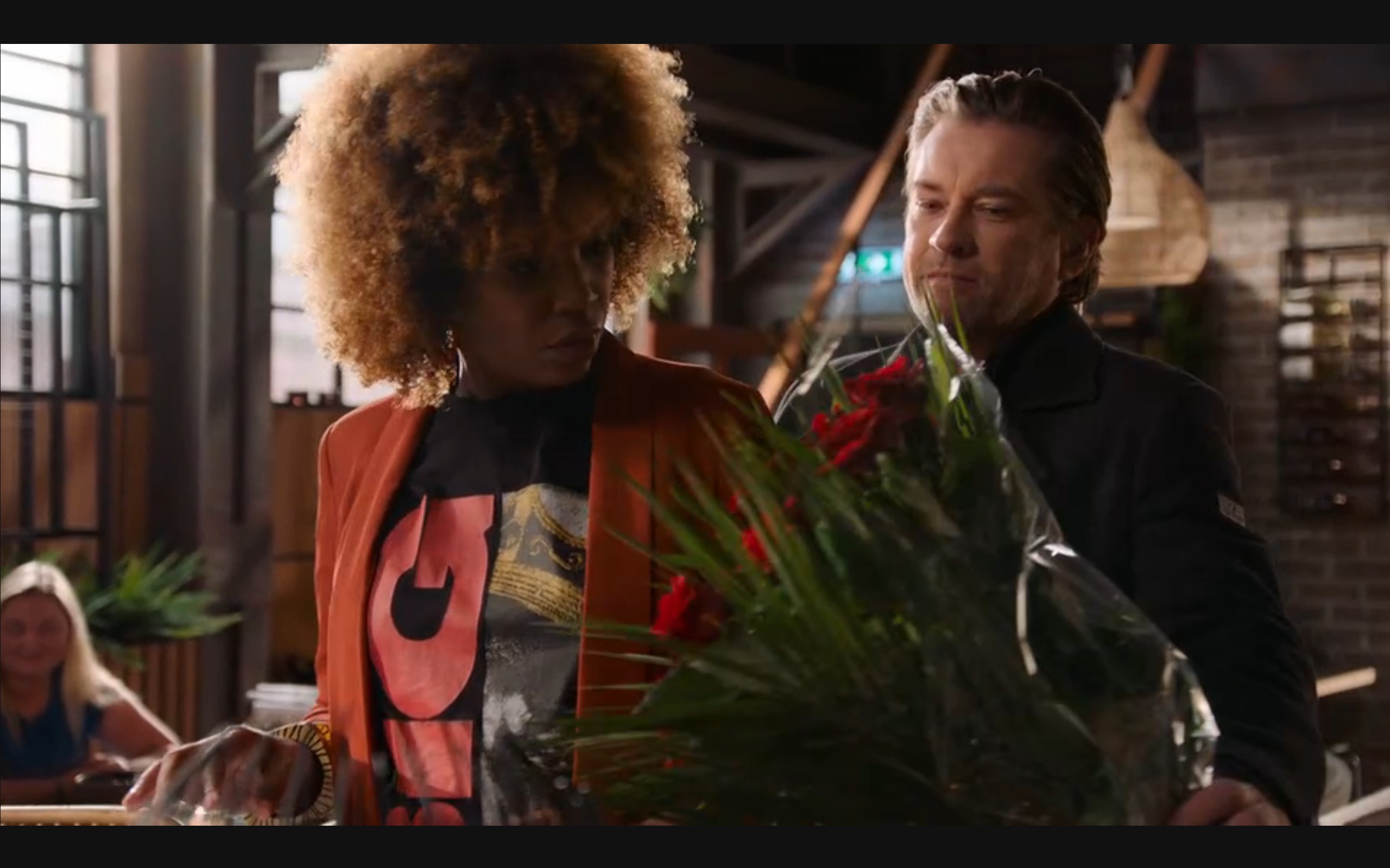 Rik maakt een groots gebaar richting Elisa