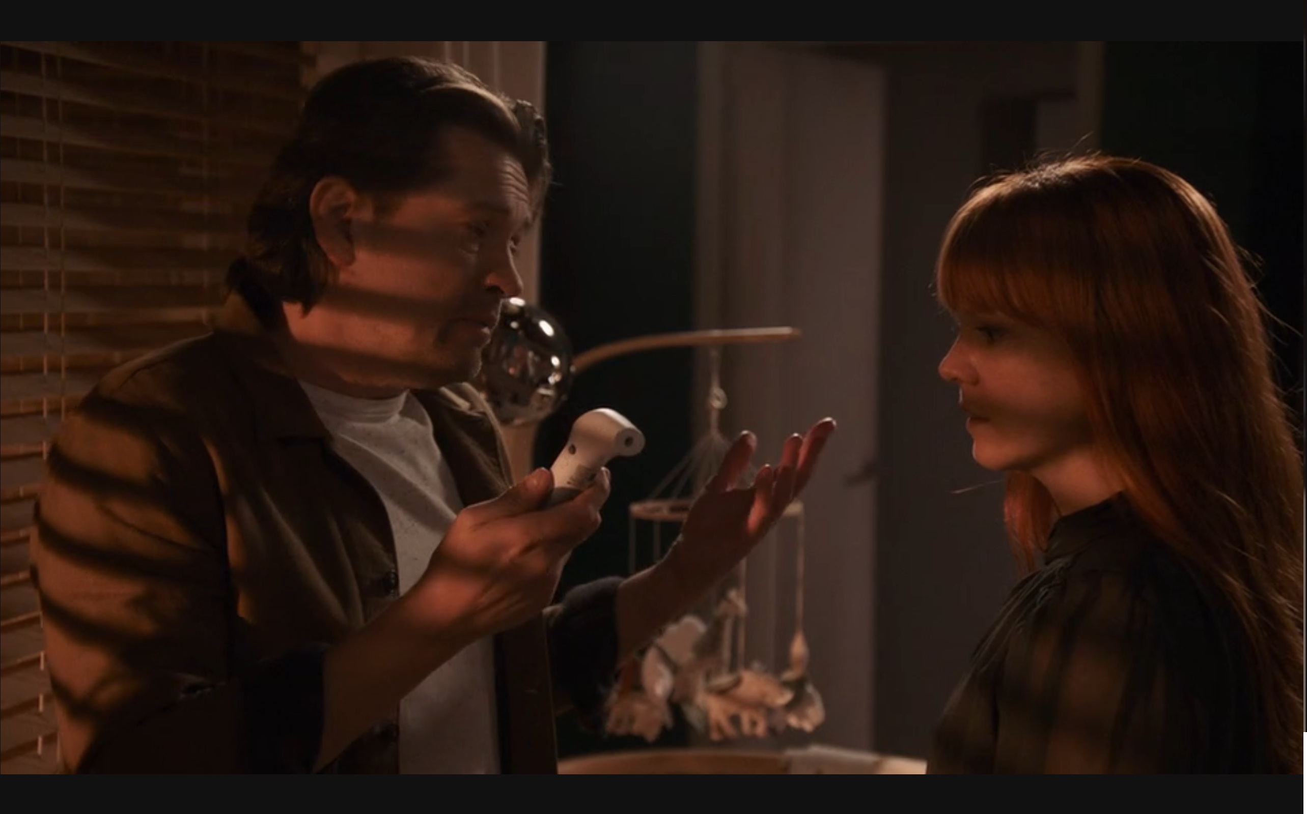 Rik slaat alarm als Olivia lichte verhoging heeft