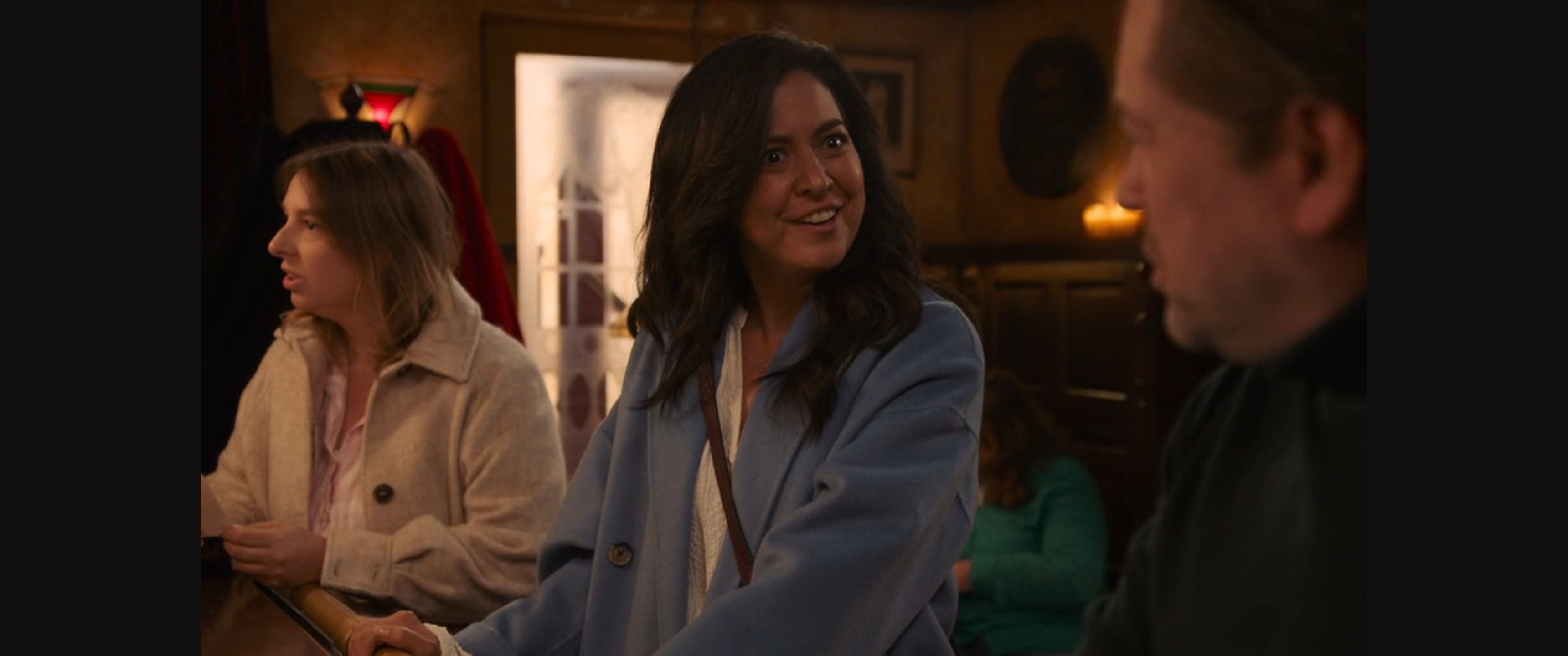 Een vriendin van Elisa praat onbedoeld haar mond voorbij