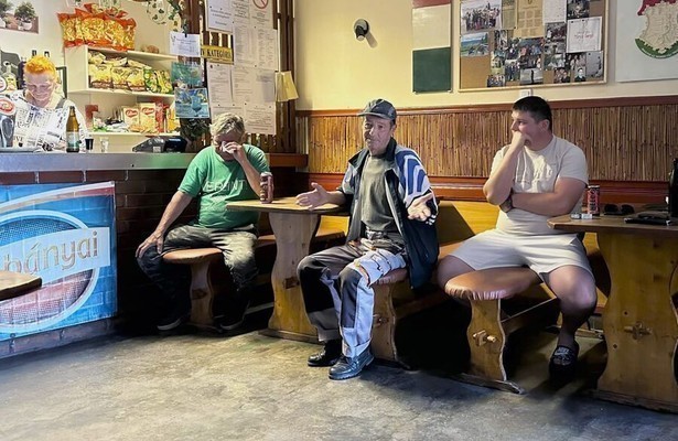 Re: Aufbruch oder Scherbenhaufen? Eine Familie in Ungarn