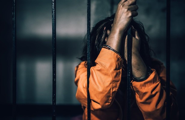 Re: Spanien inhaftiert Frauen und Männer gemeinsam