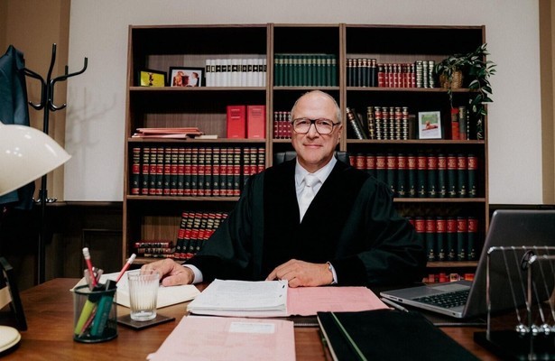 Richter Alexander Hold - Seine neuen Fälle