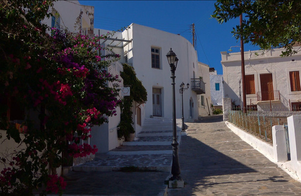 Santorin et Milos, les cyclades volcaniques