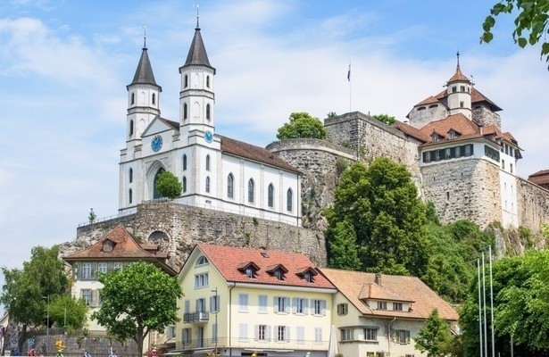 Schlösser und Burgen der Schweiz