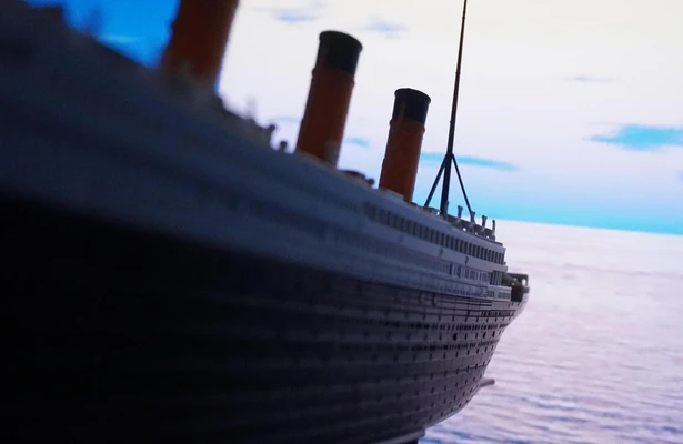 Secrets of the Lost Liners