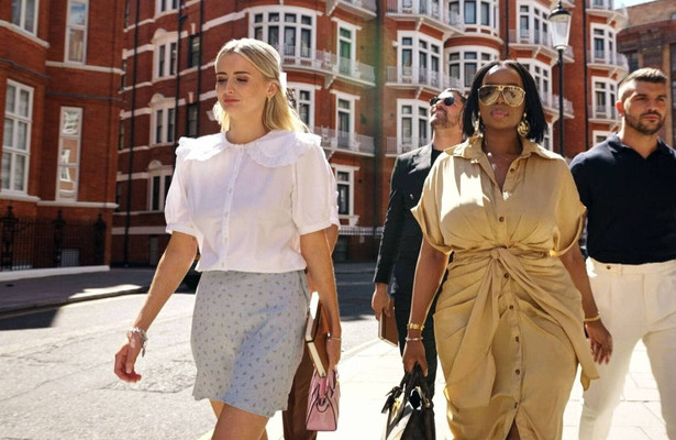 Selling Super Houses