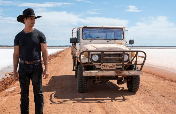 Mystery road: Origin