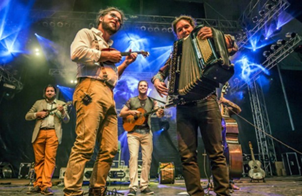 Söndörgo - Tamburocket Hungarian Fireworks