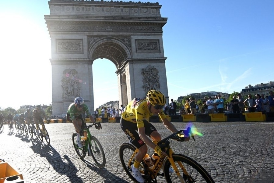 Tour de France: Unchained