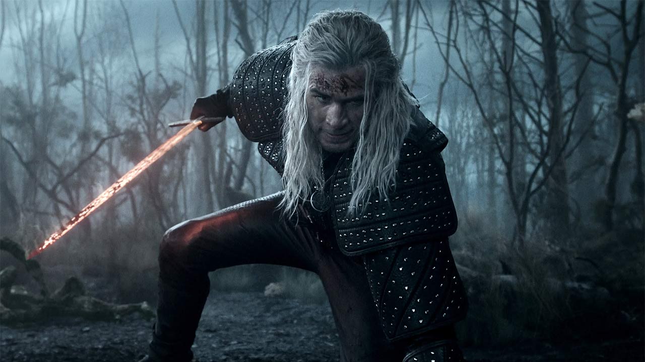 Eerste beelden: Liam Hemsworth als Geralt in seizoen 4 van The Wtcher