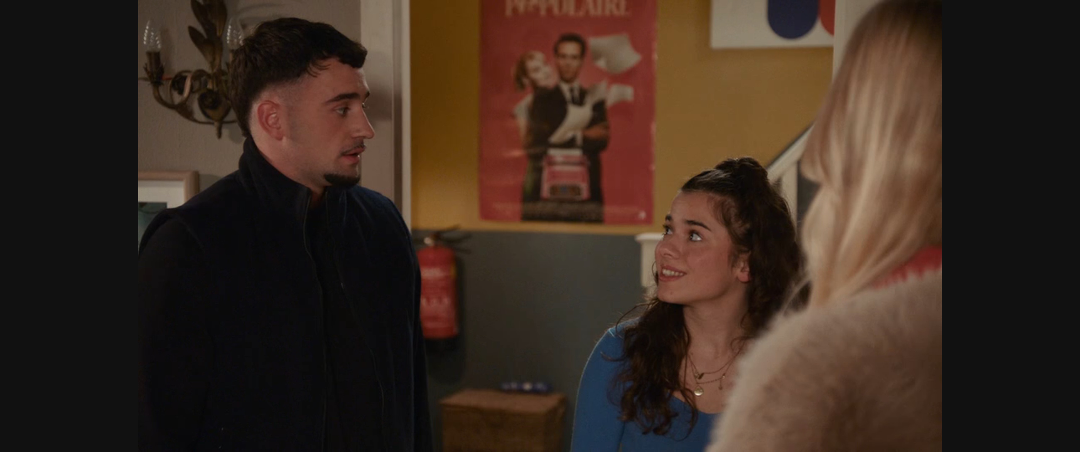 Nola kan Nikki en Troj niet samen zien