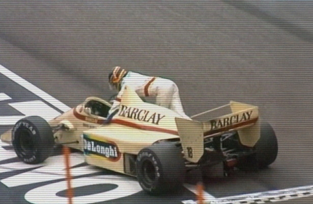 Thierry's turbo, duwend naar het podium