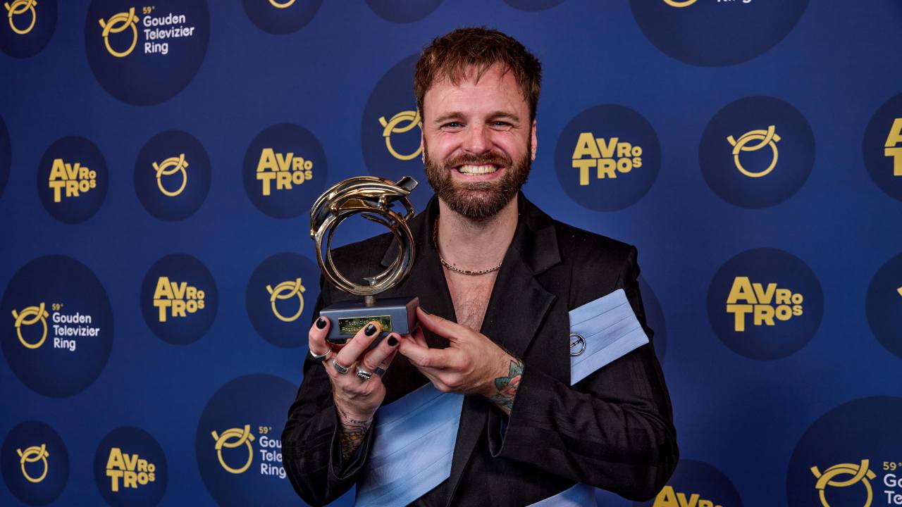 Tim Hofman wint Televizier-Ring Presentator 2024!