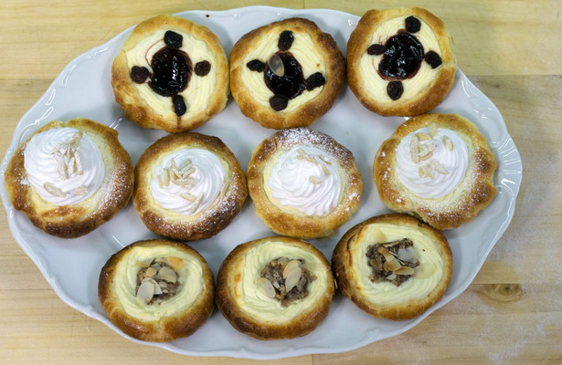 Torten, Stollen und Pandoro - Weihnachtskuchen in Europa