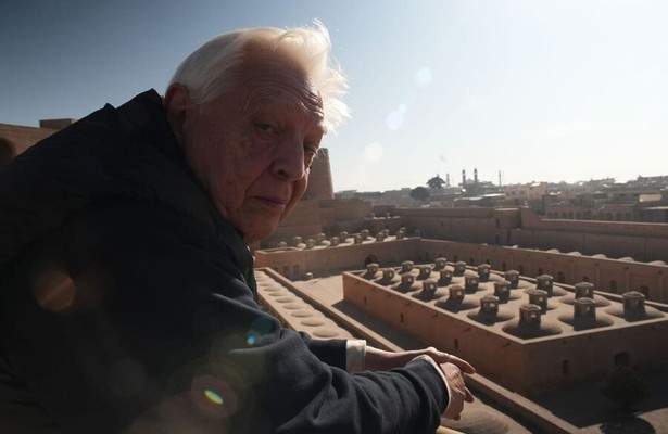 Unspun world with John Simpson