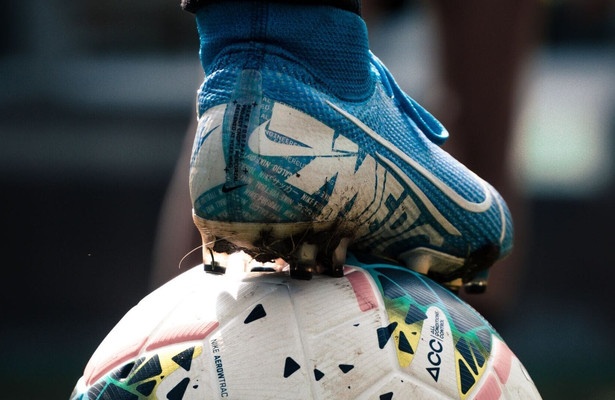 Voetbal: Oefenwedstrijd