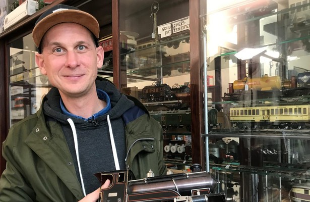 Von Puppen und Eisenbahnen: Nostalgie unterm Weihnachtsbaum