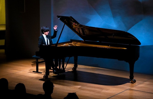 Yunchan Lim à la Fondation Louis Vuitton : Dowland, Bach, Beethoven