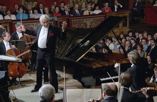 Zimerman und Bernstein interpretieren Brahms