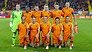 Vrouwen- en mannenvoetbal bij de NOS in juni