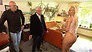 Videosnack: Blote billen in Mr. Frank Visser Rijdt Visite