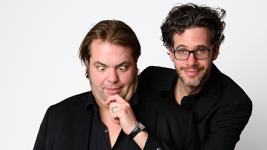 Erik Dijkstra en Frank Evenblij eren Leeuwinnen met WK-lied - TVgids.nl