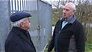 Kijk terug: Hobbyklusser Bert schiet vol in Mr. Frank Visser rijdt visite