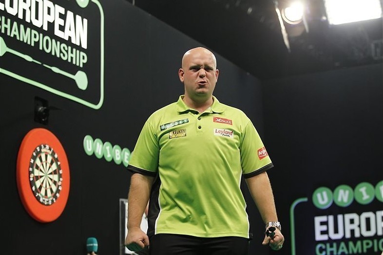 RTL 7 Darts Premier League Dartsgekte in Cardiff TVgids.nl