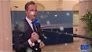 Hugo de Jonge zingt White Christmas in Beau
