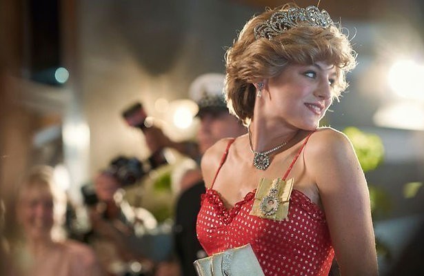 Emma Corrin als Princess Diana