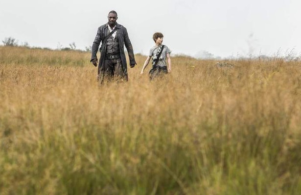 Idris Elba beschermt het universum