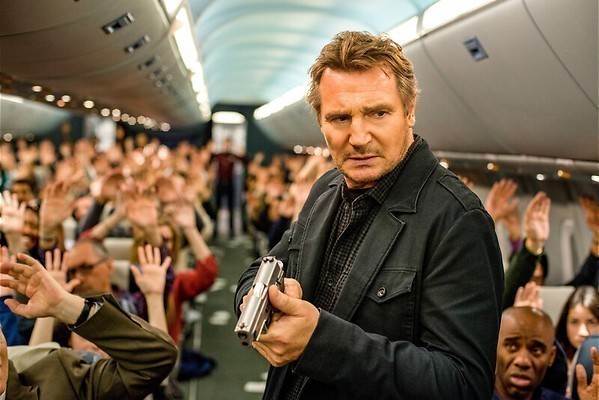 Actieheld Liam Neeson gaat vliegen
