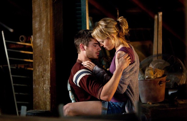 Zac Efron en Taylor Schilling in The Lucky One