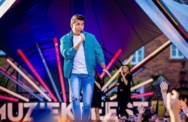 Jan Smit tijdens Muziekfeest op het Plein
