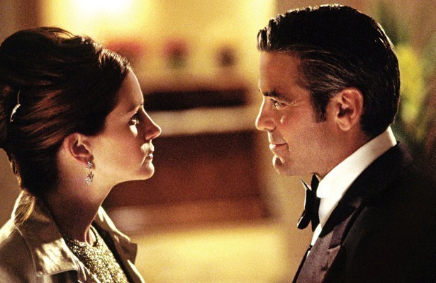 George Clooney en Julia Roberts in Ocean's Eleven
