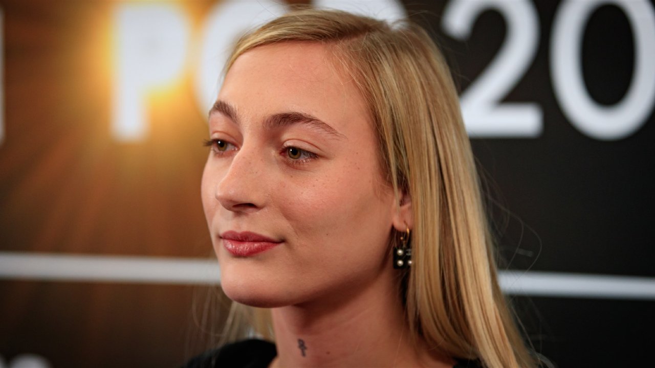 Zangeres S10 deelt songfestivalpunten uit namens Nederland - TVgids.nl