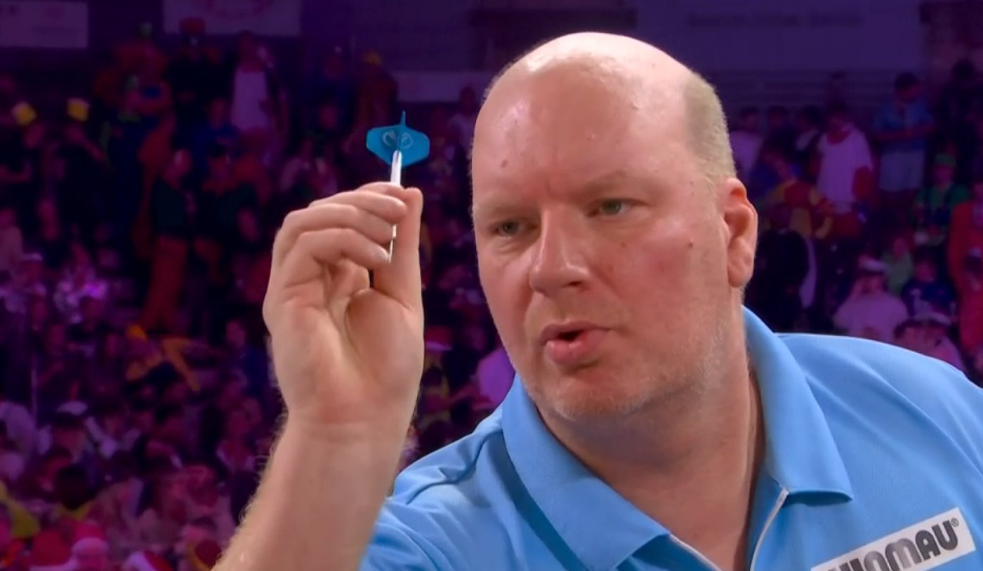 Ook Vincent van der Voort sleept overwinning binnen op WK Darts 2023 TVgids.nl Ook Vincent van der Voort sleept overwinning binnen op WK Darts 2023 TVgids.nl