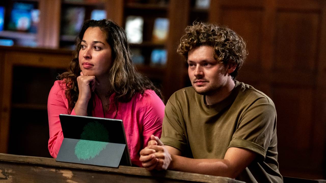 De kandidaten van Wie Is de Mol? 2023 maken zich op voor de halve finale TVgids.nl