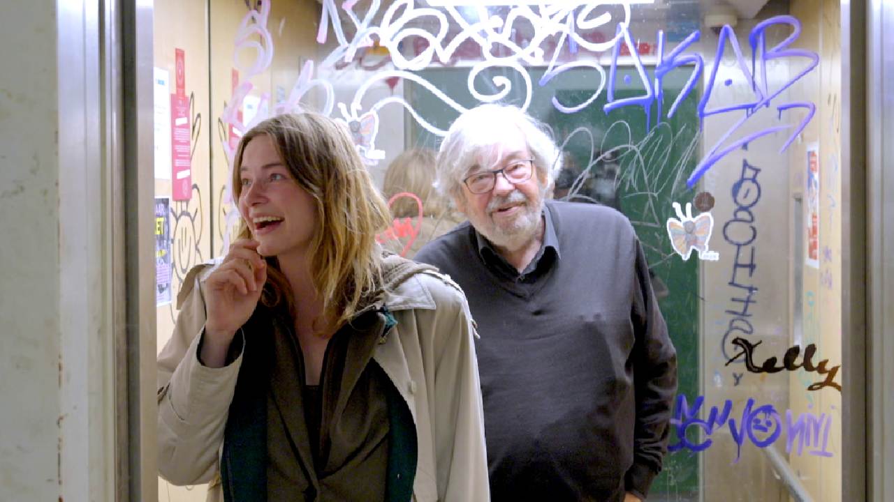 Maarten en Emma vergelijken hun middelbareschooltijd in slot Wortelboer & Van Rossem TVgids.nl