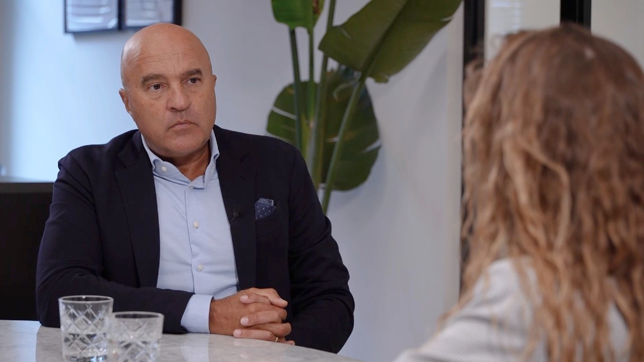 John van den Heuvel in maart terug met een nieuw seizoen Ontvoerd TVgids.nl John van den Heuvel in maart terug met een nieuw seizoen Ontvoerd TVgids.nl