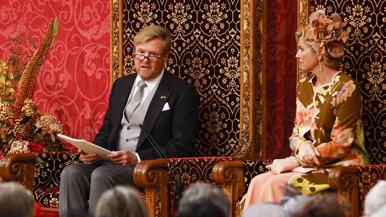 Kijkers Zien Prinses Alexia En Leesbril Koning Willem-Alexander ...