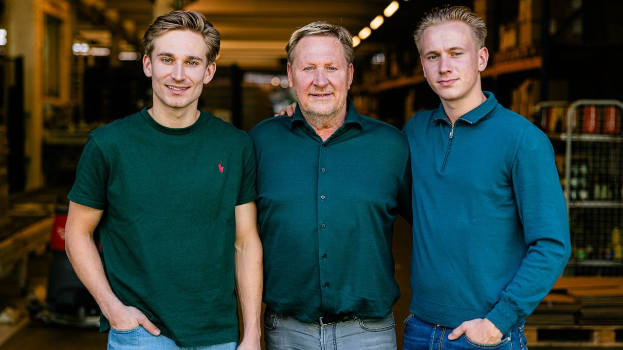 De Augurkenkoning krijgt een tweede seizoen - TVgids.nl
