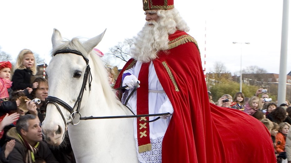 Beroemde schimmel van Sinterklaas overleden - TVgids.nl