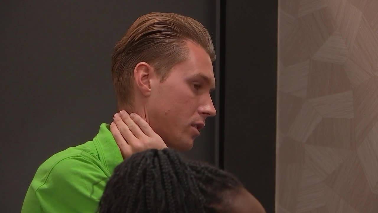 Video: Bradley snapt het niet in De Bondgenoten: 'In welk land ligt