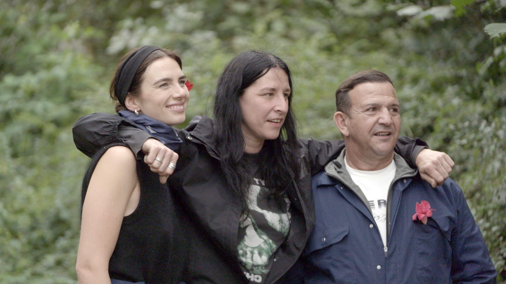 Najib Amhali, Maan en Raven van Dorst maken er een feestje van in Boerderij Van Dorst