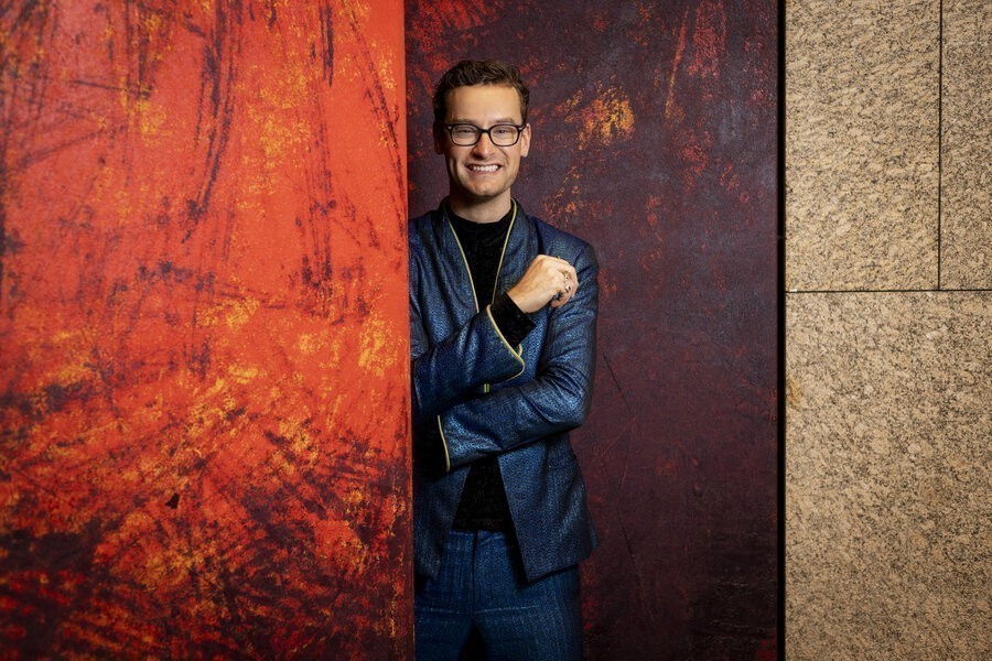 Splinter Chabot bekijkt de renovatie van het Binnenhof - TVgids.nl